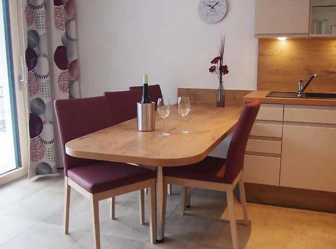 Appartementhaus Resch * 埃本因蓬高